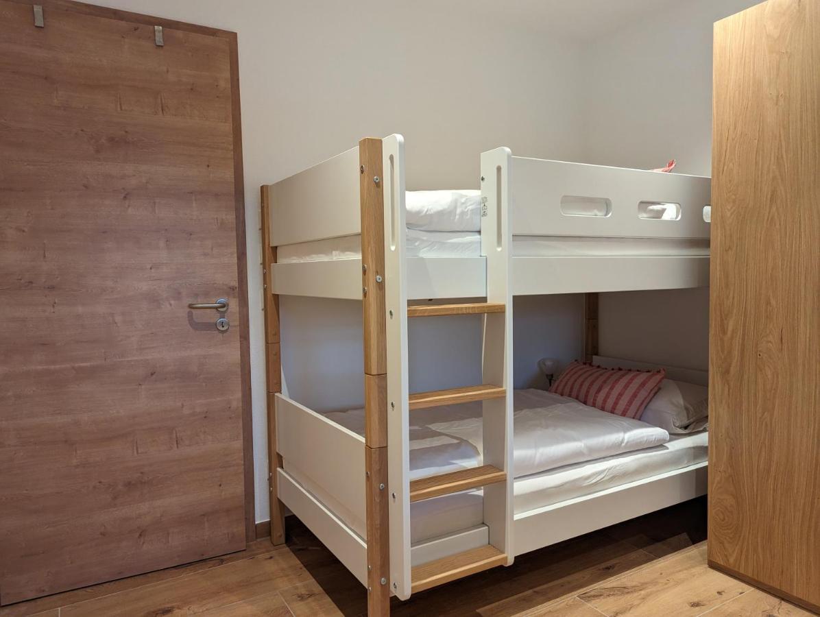 Apartschoen